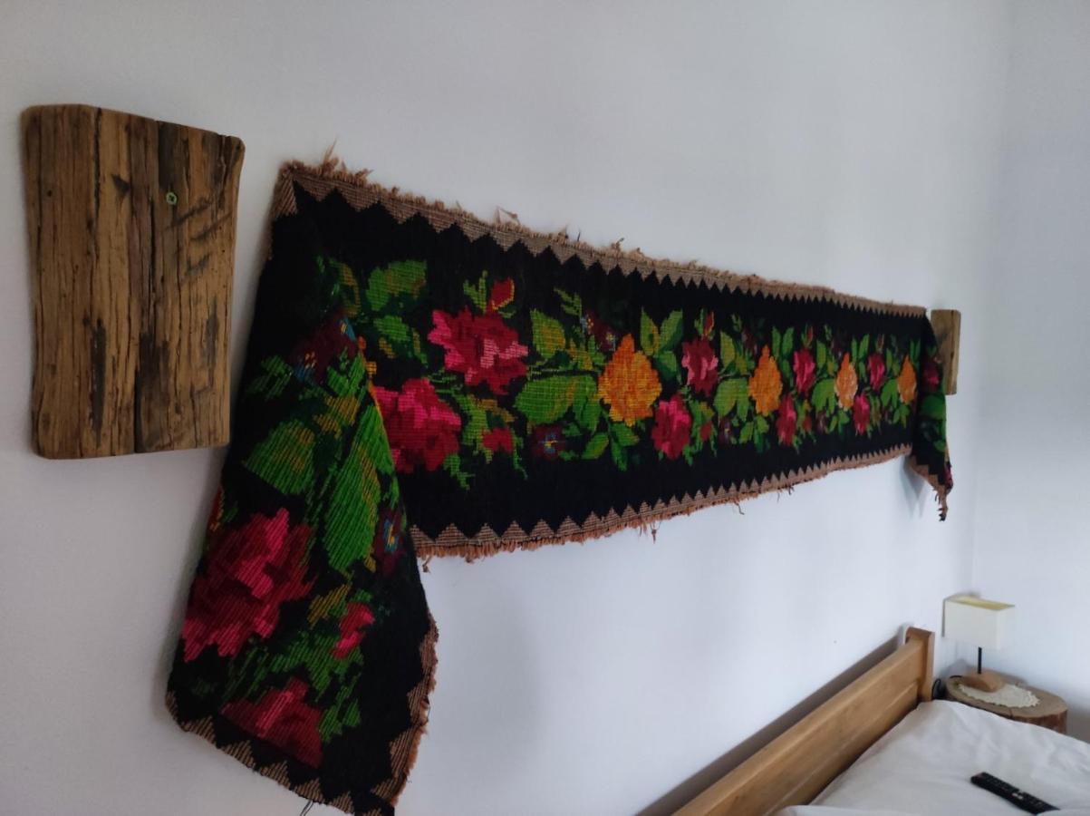 Villa Ograda Bunicilor Baia de Fier Esterno foto